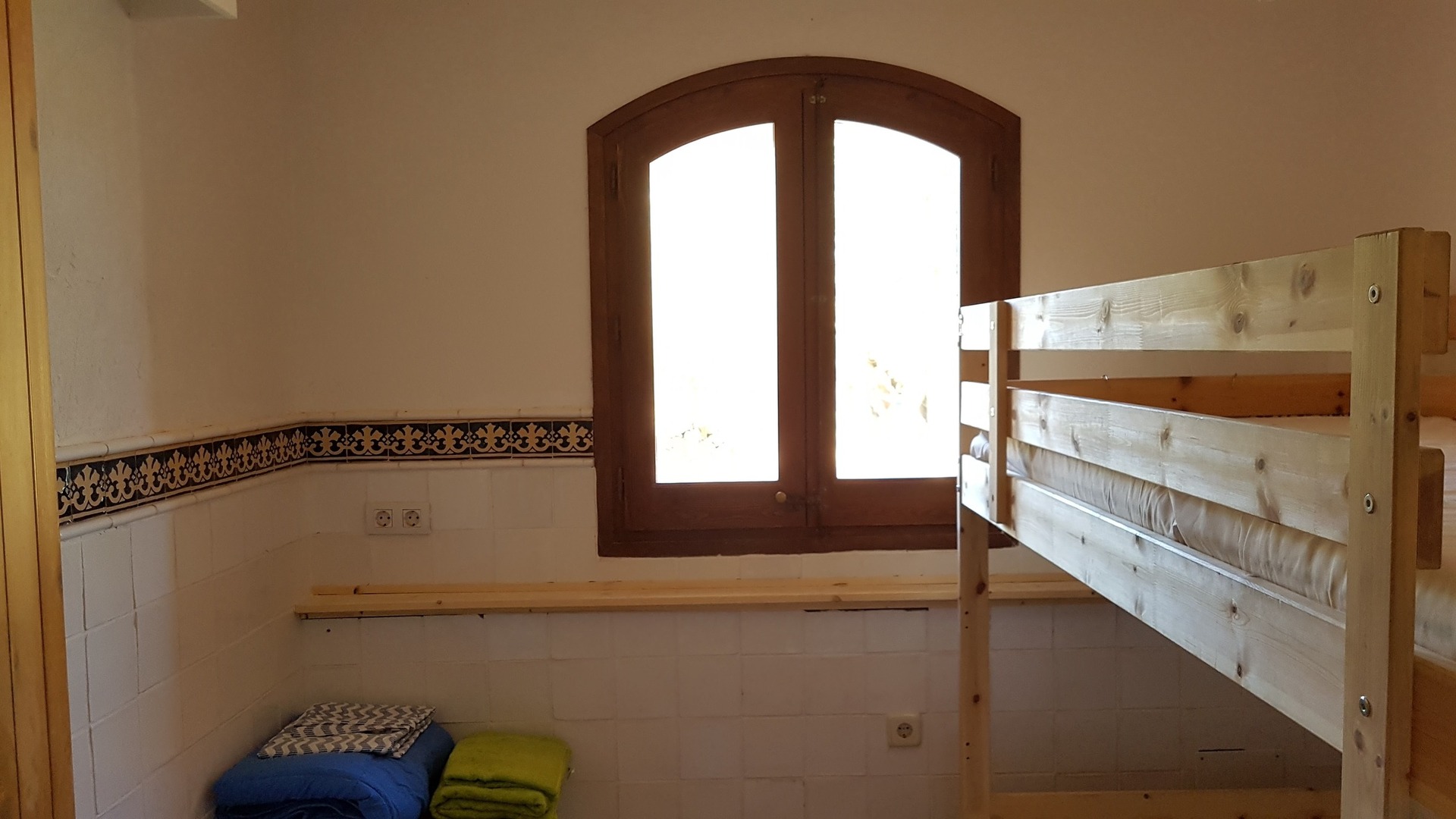 Kinderzimmer mit Etagenbett – Familien-Ferienhaus Costa Brava